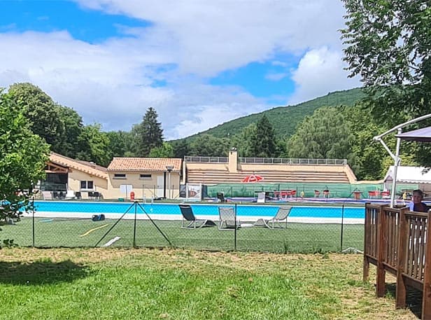 Village des Bons Hommes au camping Pré-cathare